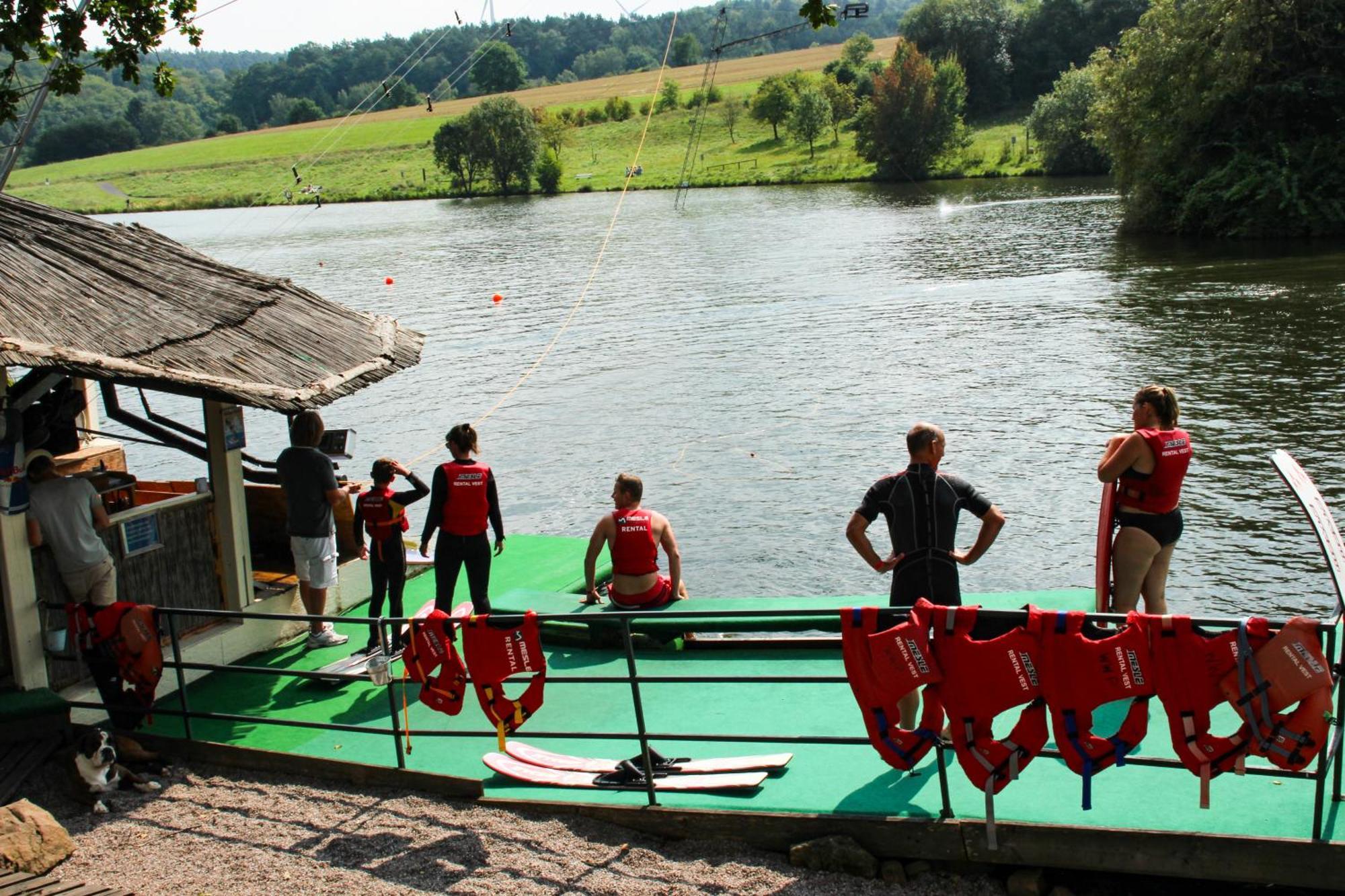Fh "Baeren Ecke" Am See Im Hessischen Bergland Kirchheim  Exterior foto